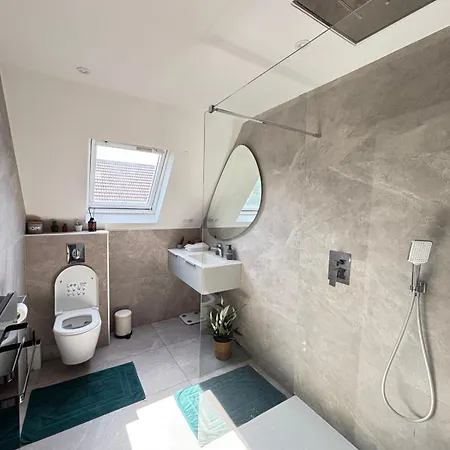 Soh Rent Maison - Piscine Proche Strasbourg - Tv - Wifi - Parking Ferienhaus *