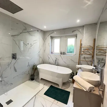 Soh Rent Maison - Piscine Proche Strasbourg - Tv - Wifi - Parking * Lampertheim