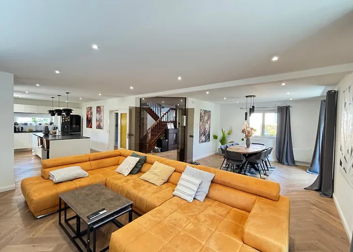 Soh Rent Cozy - Piscine Proche Strasbourg - Tv - Wifi - Parking بيت للعطل Lampertheim