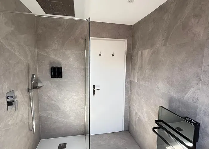 Soh Rent Cozy - Piscine Proche Strasbourg - Tv - Wifi - Parking بيت للعطل *