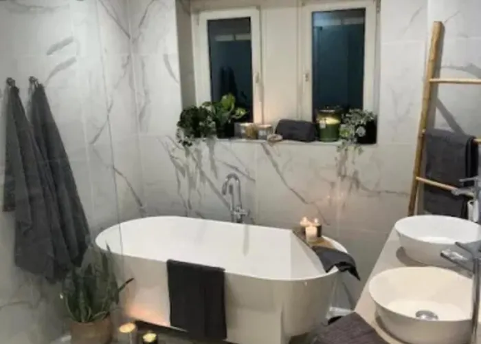 Soh Rent Cozy - Piscine Proche Strasbourg - Tv - Wifi - Parking * Lampertheim